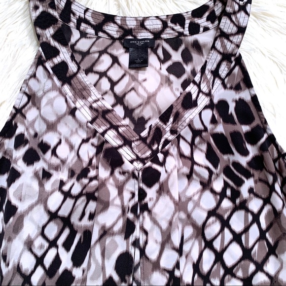 ❗️SOLD❗️Ann Taylor Silky Snake Print Blouse - Picture 6 of 8